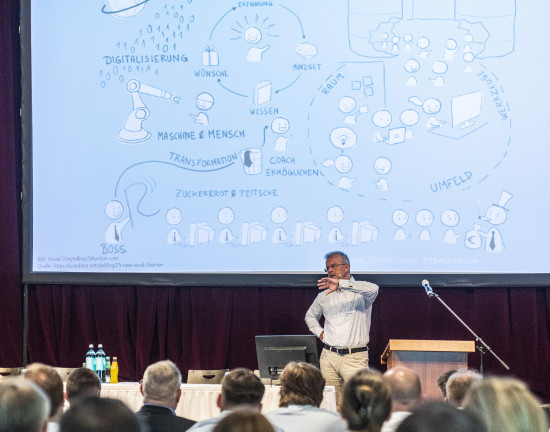 Dr. Volker Lange mahnte eindringlich, junge Leute an Entscheidungsprozessen zu beteiligen.&nbsp;