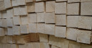 Import von Holz, Stahl und Kunststoffen noch einmal verteuert