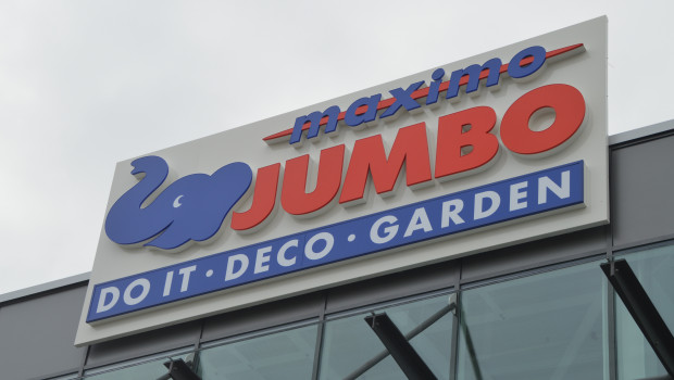 Jumbo gilt mit derzeit 39 Standorten als die zweitgrößte Baumarktkette der Schweiz. Jumbo gilt mit derzeit 39 Standorten als die zweitgrößte Baumarktkette der Schweiz.