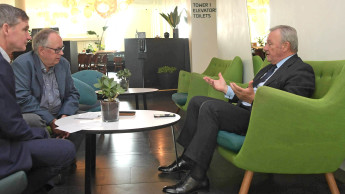 Der Kunde will unterhalten werden Der Kunde will unterhalten werden