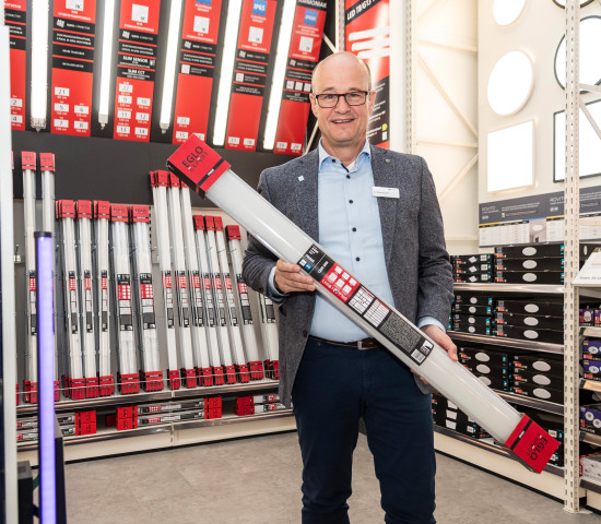 Andreas Kuhrt hob die neue Serie Eglo Expert für Feuchträume und &nbsp;Keller hervor.&nbsp;