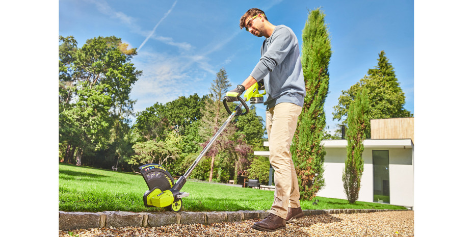 Beim Rasentrimmer wurde besonders auf Ergonomie geachtet. Er muss nicht schwebend gehalten werden und bietet eine freie Sicht auf die Schnittkante während des Arbeitens.&nbsp;