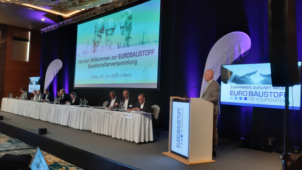 Die Eurobaustoff lud zu ihrer Gesellschafterversammlung nach Berlin ein. Redner war Boy Meeseburg, Vorsitzender des Aufsichtsrates.&nbsp;