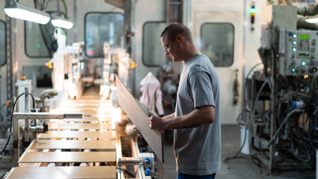 In Baruth werden bis zu 80 Millionen Quadratmeter Laminatböden im Jahr hergestellt.&nbsp;