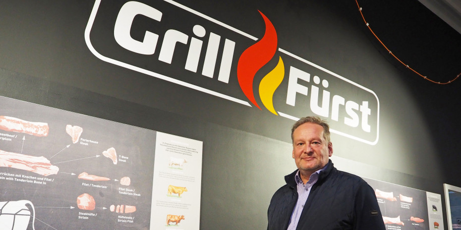 Joachim Weber hat Grillfürst vor elf Jahren zusammen mit Ralf Geishauser gegründet. Beide sind von Hause aus Informatiker − also keine gelernten Einzelhändler, aber natürlich schon immer Grillfans. Joachim Weber hat Grillfürst vor elf Jahren zusammen mit Ralf Geishauser gegründet. Beide sind von Hause aus Informatiker − also keine gelernten Einzelhändler, aber natürlich schon immer Grillfans.