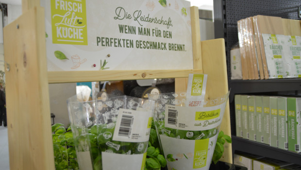 Auf der Garten- und Zooevent hat die Sagaflor das Kräuter-Sortiment für die Eigenmarke Frischluftküche bereits vorgestellt.