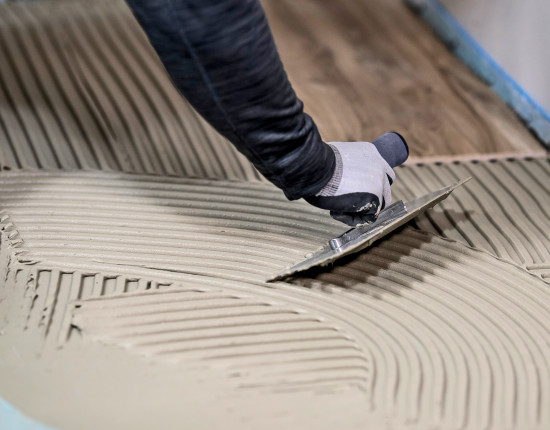 Bei der Herstellung des Flexklebers setzt Ultrament auf eine besondere Bindemittel-Technologie.&nbsp;