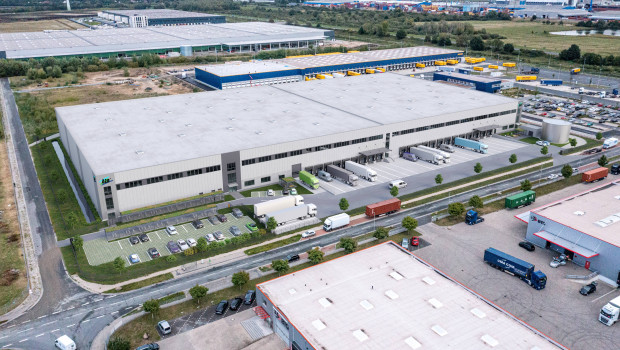Das Unternehmen erweitert seine Logistikfläche im Güterverkehrszentrum Bremen auf über 220.000 Quadratmeter.&nbsp;