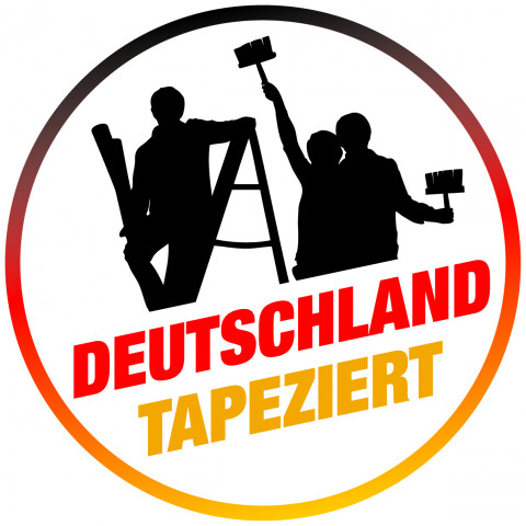 Die Kampagne "Deutschland tapeziert" tritt mit einem eigenen Logo und verschiedenen Kampagnenmotiven auf.