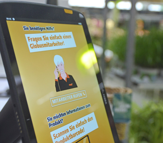 Rund 100 Mitarbeiter sind im neuen Markt tätig – und im Zweifel einen Fingertipp entfernt.