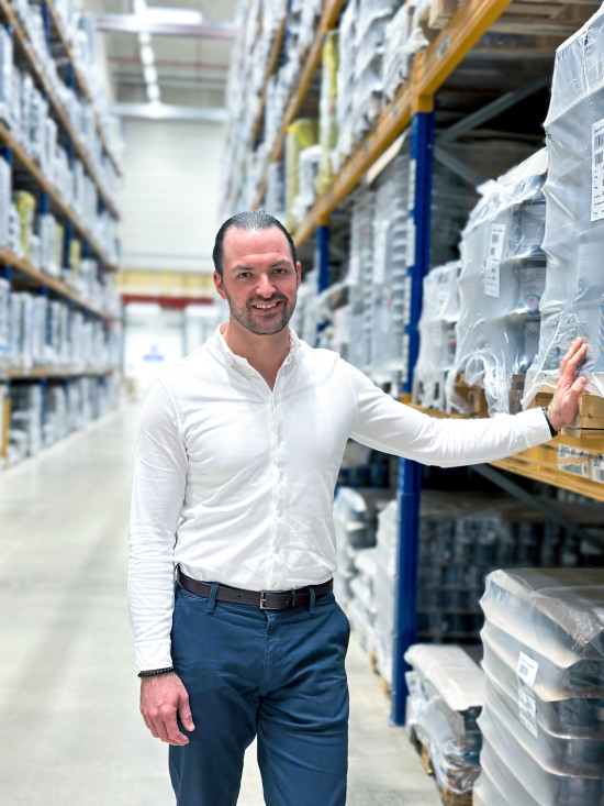 Alexander Seidel, Head of SCM & Procurement, ist verantwortlich für die Bereiche Logistik und Einkauf. Alexander Seidel, Head of SCM & Procurement, ist verantwortlich für die Bereiche Logistik und Einkauf.