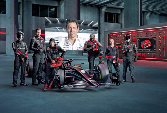 Seit der Rennsaison 2023 ist Einhell „Official Tool Expert“ des Mercedes-F1-Teams.