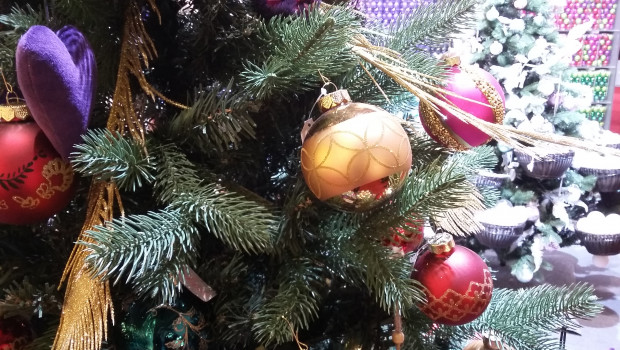 Weihnachten kann auch bunt sein, wie sich auf der Christmasworld gezeigt hat, ...