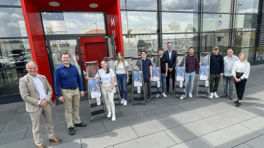 Hailo und Lotus feiern Absolventen