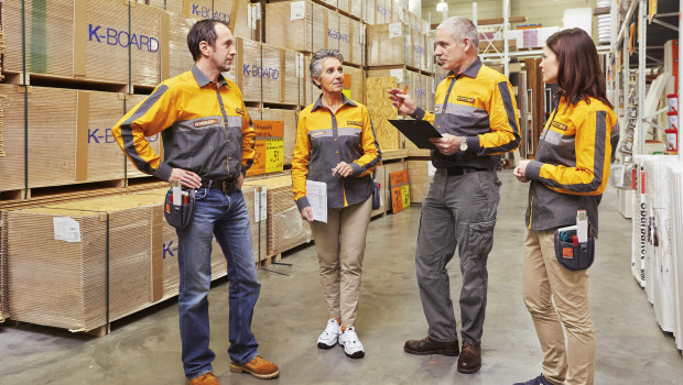 Mindestens 10 Prozent über den derzeit geltenden Tariftabellen liege das Einkommen bei Hornbach in Deutschland, betont der Baumarktbetreiber. Mindestens 10 Prozent über den derzeit geltenden Tariftabellen liege das Einkommen bei Hornbach in Deutschland, betont der Baumarktbetreiber.