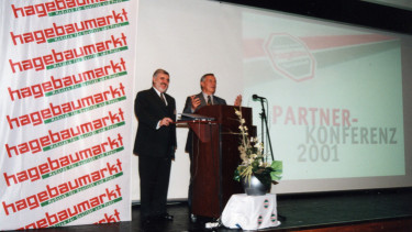 DIY im Plus, Baustoffe im Minus