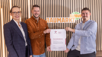 Globus Baumarkt bekommt Rezertifizierung für Familienfreundlichkeit