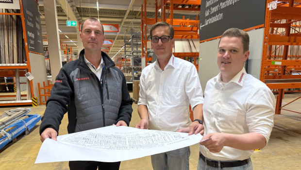 Verantwortlich für die neue Niederlassung sind (v.l.) Marius Jedrus (regionaler Geschäftsführer), Markus van Osenbrüggen (Geschäftsleiter) und Julian Land (stellvertretender Geschäftsleiter).&nbsp;
