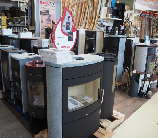 Der HKI sieht in modernen Holzfeuerungen eine gute Alternative zu Öl- oder Gasheizungen – insbesondere in Kombination mit Solarenergie oder einer Wärmepumpe.&nbsp;