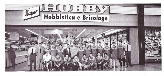 50 Jahre Obi, Mitarbeiterzeitschrift Forum, Markteröffnung Italien