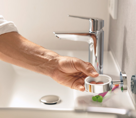 An der Basis wird der Glashalter angebracht ...&nbsp;