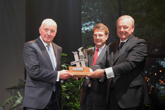 Preisübergabe auf der Bühne des Bella Center in Kopenhagen.