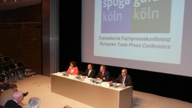 Kritik und Selbstkritik