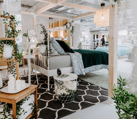 Auf zwei Ebenen zeigt Ikea La Madeleine 29 Wohnbeispiele.