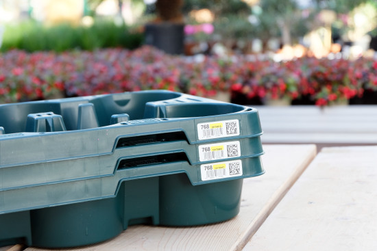 Die Ekaflor sieht im Mehrwegsystem der EPT eine echte Branchenlösung und hat sich daher bewusst früh angeschlossen, wie auch Ekaflor-Geschäftsführer Sebastian Winkler betont. 