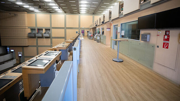 Der Anteil an Präsenzkunden auf der Bühne ist bei der Veiling Rhein-Maas im ersten Halbjahr 2024 gesunken. Der Anteil an Präsenzkunden auf der Bühne ist bei der Veiling Rhein-Maas im ersten Halbjahr 2024 gesunken.