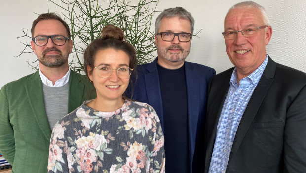 Die Geschäftsführer der vier im grünen Markt engagierten Verbände tauschen sich regelmäßig aus (v. l.): Bertram Fleischer (ZVG), Anna Hackstein (IVG), Peter Wüst (BHB) und Peter Botz (VDG). Die Geschäftsführer der vier im grünen Markt engagierten Verbände tauschen sich regelmäßig aus (v. l.): Bertram Fleischer (ZVG), Anna Hackstein (IVG), Peter Wüst (BHB) und Peter Botz (VDG).