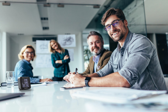 Auch im Büro lassen sich die Geräte gut einsetzen. So warnt beispielsweise der Airmonitor CO2, wenn der Kohlendioxidgehalt in der Luft zu hoch wird.&nbsp;