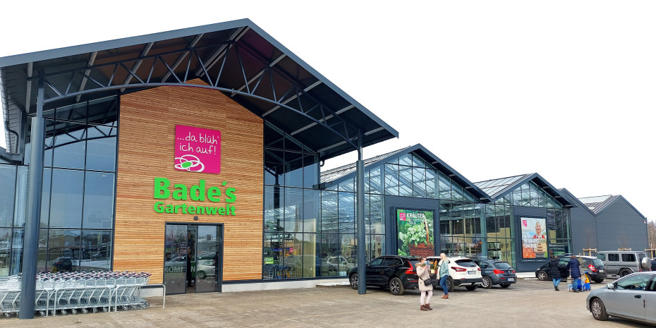 Bade’s Gartenwelt ist mit seinem Neubau Teil der Nachhaltigkeitsinitiative der Sagaflor. Bade’s Gartenwelt ist mit seinem Neubau Teil der Nachhaltigkeitsinitiative der Sagaflor.