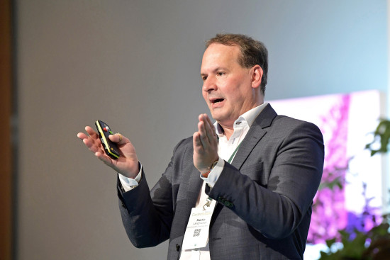 „Verunsicherung, wie wir sie noch nie gemessen haben“: Martin Langhauser, GfK-Director Consumer Panels, hat mit den Teilnehmern einen Blick auf das Konsumklima geworfen. 