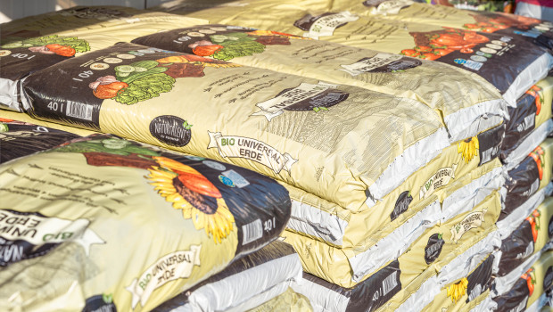 Das gesamte Erdensortiment von Toom ist jetzt torffrei. Das gesamte Erdensortiment von Toom ist jetzt torffrei.