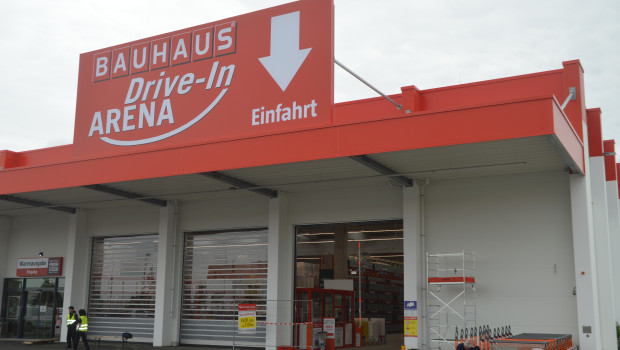 Die Drive-In-Arena des neuen Standorts ist in einem separaten Gebäude untergebracht.