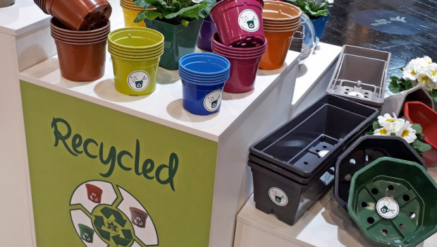 Auch im Garten- und DIY-Bereich wird viel Plastik verwendet. Hier ist aber bereits eine Bewegung hin zu mehr Recycling spürbar.&nbsp;