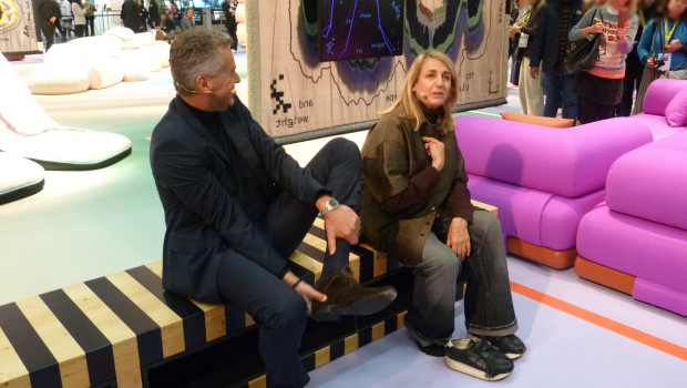 Detlef Braun (links) und Patricia Urquiola&nbsp;machten den Anfang und unterhielten sich dabei über ihre Arbeit.&nbsp;