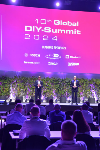 Hima-Präsident Reinhard Wolff (links) und Edra-Präsident Thierry Garnier, haben die aktuellen Herausforderungen, insbesondere den Klimawandel, thematisiert. Hima-Präsident Reinhard Wolff (links) und Edra-Präsident Thierry Garnier, haben die aktuellen Herausforderungen, insbesondere den Klimawandel, thematisiert.