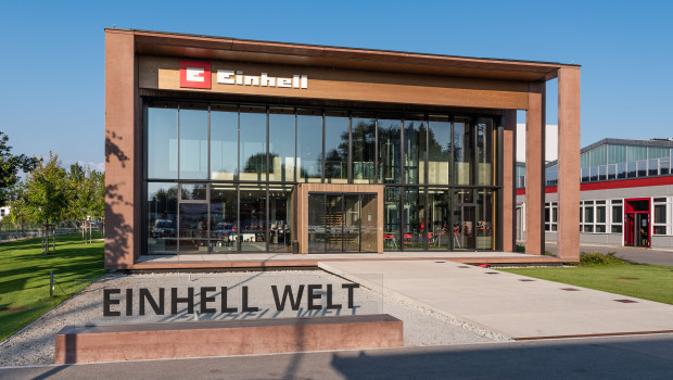 Im Showroom der 2019 eingeweihten Einhell-Welt präsentiert Einhell seinen Handelspartnern seine aktuellen Sortimente und Präsentationslösungen. Im Showroom der 2019 eingeweihten Einhell-Welt präsentiert Einhell seinen Handelspartnern seine aktuellen Sortimente und Präsentationslösungen.