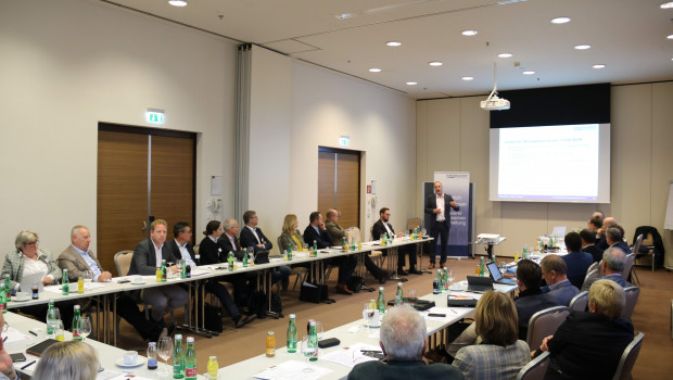 Zum diesjährigen Herbsttreffen kamen am 19. November 2019 die österreichischen Eurobaustoff-Gesellschafter in Wien zusammen. Zum diesjährigen Herbsttreffen kamen am 19. November 2019 die österreichischen Eurobaustoff-Gesellschafter in Wien zusammen.