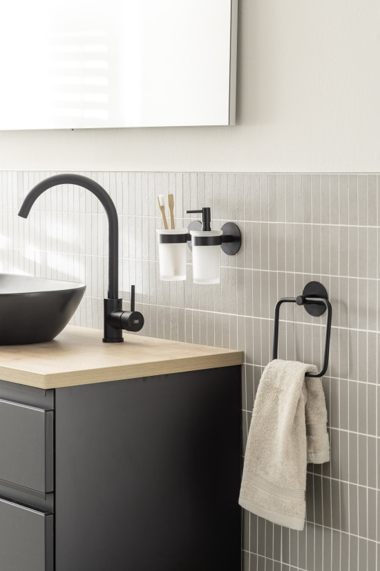 Minimalistisch bis sinnlich geben&nbsp;sich je nach Geschmack auch die&nbsp;praktischen Accessoires.