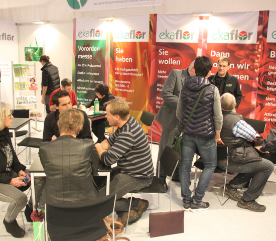 Auf der IPM informierten sich viele Handelsunternehmen auf dem Ekaflor-Stand über die Leistungen der Kooperation.