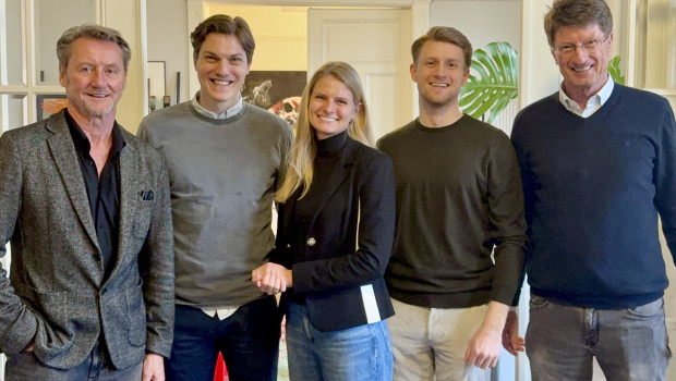 Next Level bei Scheurich (v. l.): Hans-Jürgen Herr, Philipp Baier, Caroline Baier, Max Baumann und Peter Baumann. Next Level bei Scheurich (v. l.): Hans-Jürgen Herr, Philipp Baier, Caroline Baier, Max Baumann und Peter Baumann.