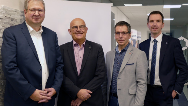 Die neue Führungsstruktur der Bauvista (v. l.): Geschäftsführer Jörg Kronenberg (l) und Johannes Häringslack, Georg Vos, Aufsichtsratsvorsitzender, sowie Geschäftsführer Marcus Brandt. Die neue Führungsstruktur der Bauvista (v. l.): Geschäftsführer Jörg Kronenberg (l) und Johannes Häringslack, Georg Vos, Aufsichtsratsvorsitzender, sowie Geschäftsführer Marcus Brandt.