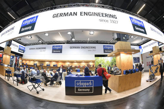 Scheppach präsentierte sich auf einem großzügigen Stand Scheppach präsentierte sich auf einem großzügigen Stand