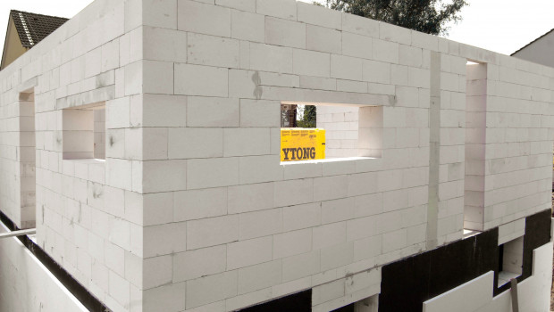 Xella hat sich auf die Herstellung von Wandbaustoffen spezialisiert.&nbsp;