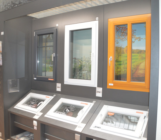 Auch mit dem Einbau neuer Fenster lässt sich die Energieeffizienz eines Hauses verbessern, ist der Bundesverband Flachglas überzeugt.