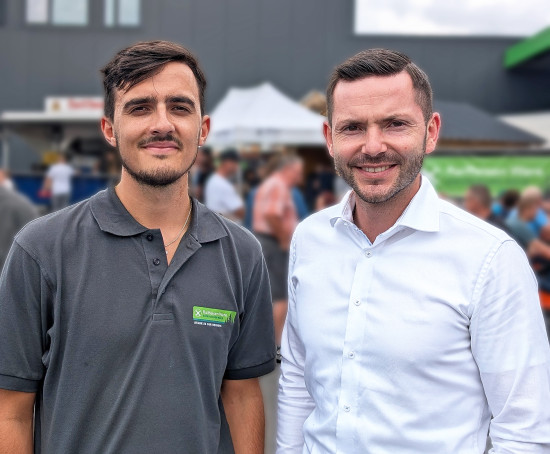 Geschäftsführer Florian Poxleitner (r.) und Prokurist David Burger arbeiten eng mit der Bauvista zusammen.