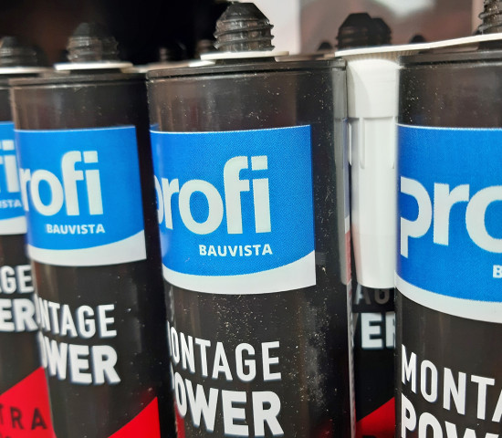 ... und Bauchemie zur Verfügung.